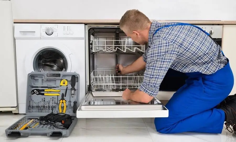 Çine Gorenje servisi teknisyen ekibi beyaz eşya tamiri yaparken